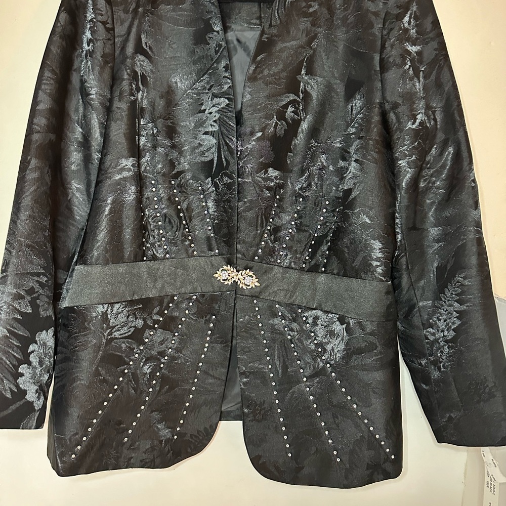 Danilo woman, black suit,16 women’s mid skirt fabulous suit pictures for details